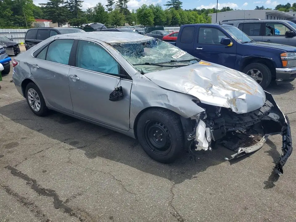 2015 TOYOTA CAMRY LE  