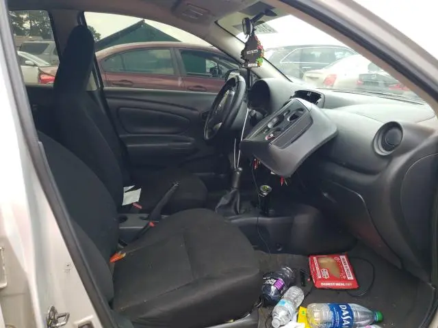 2015 NISSAN VERSA S