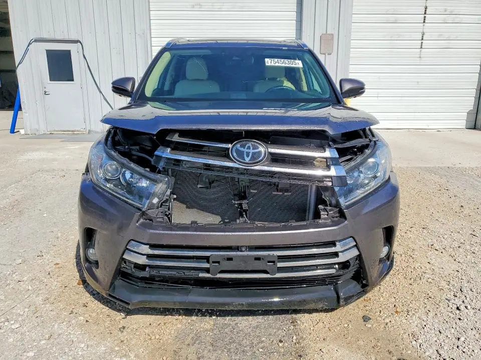 2018 TOYOTA HIGHLANDER LIMITED  