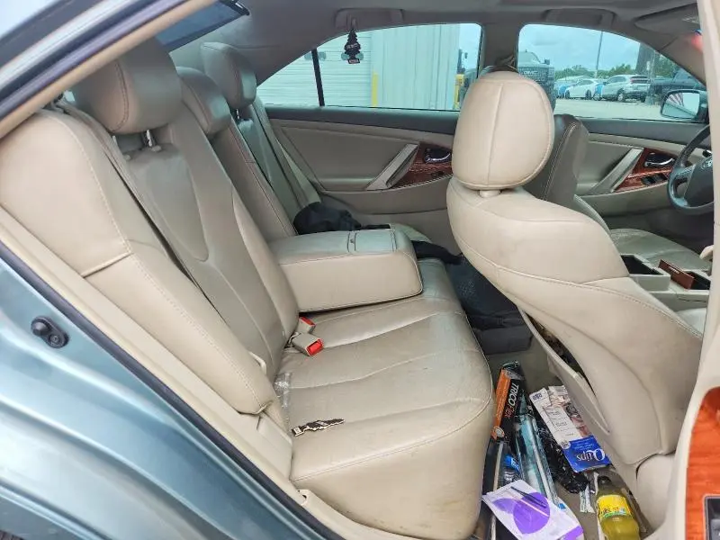 2011 TOYOTA CAMRY XLE V6  