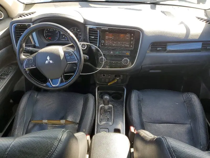 2017 MITSUBISHI OUTLANDER SE  