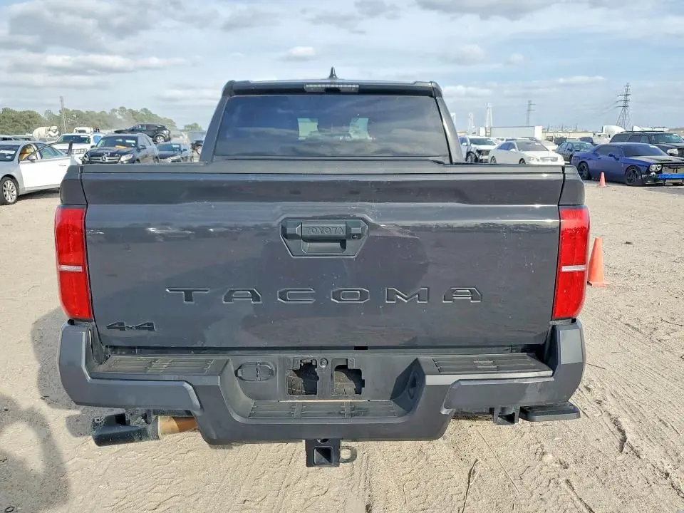 2025 TOYOTA TACOMA TRD SPORT  