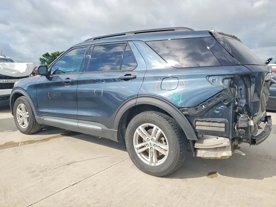 2022 FORD EXPLORER XLT  