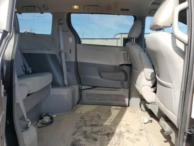 2015 TOYOTA SIENNA XLE  