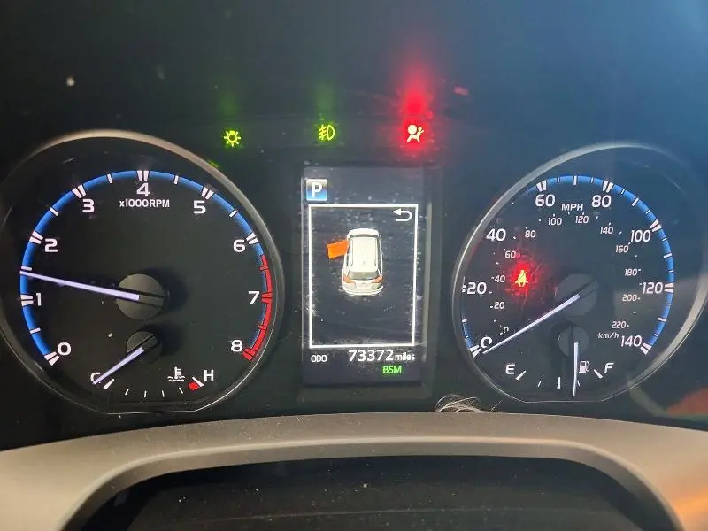 2018 TOYOTA RAV4 XLE  