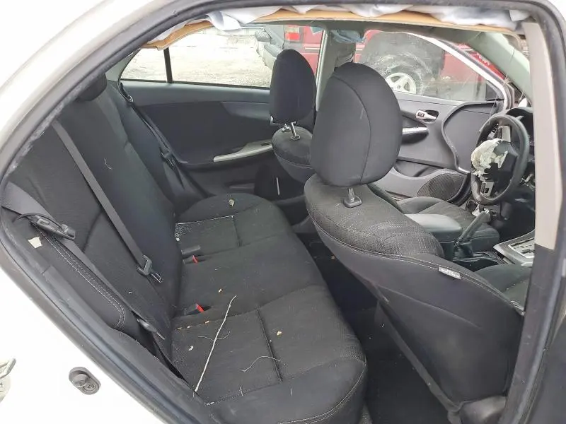 2013 TOYOTA COROLLA BASE  