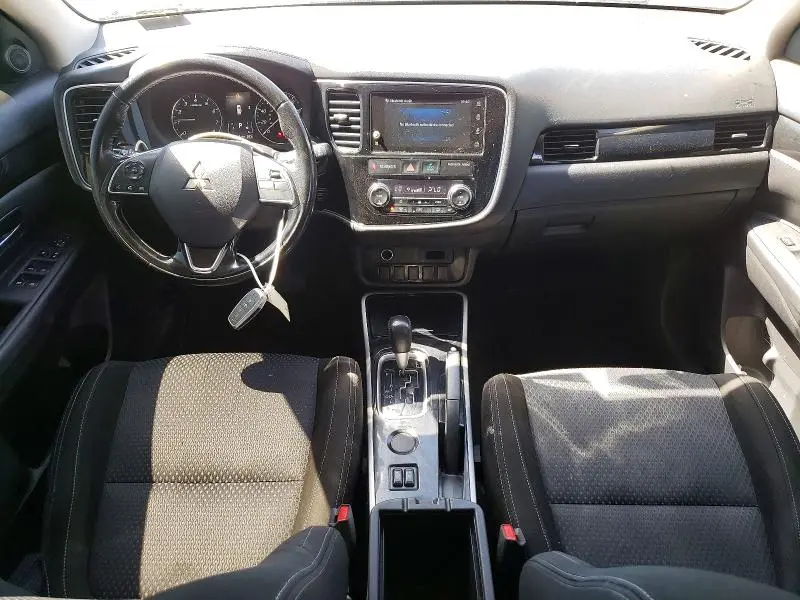 2017 MITSUBISHI OUTLANDER SE  