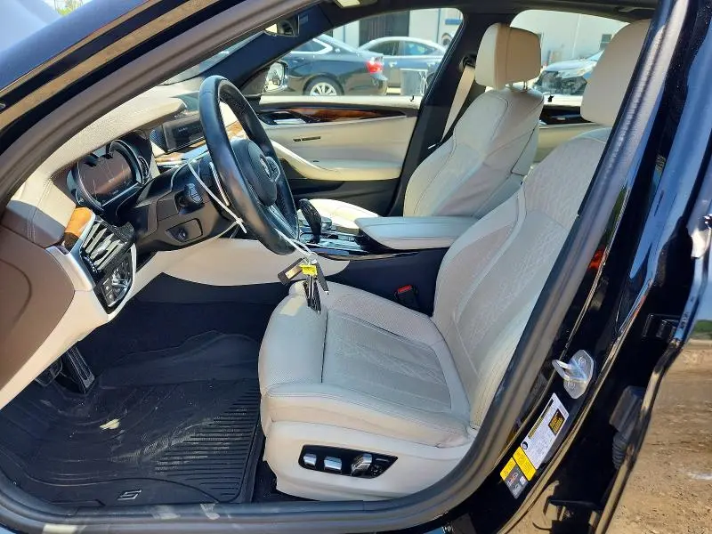 2018 BMW 530XE   