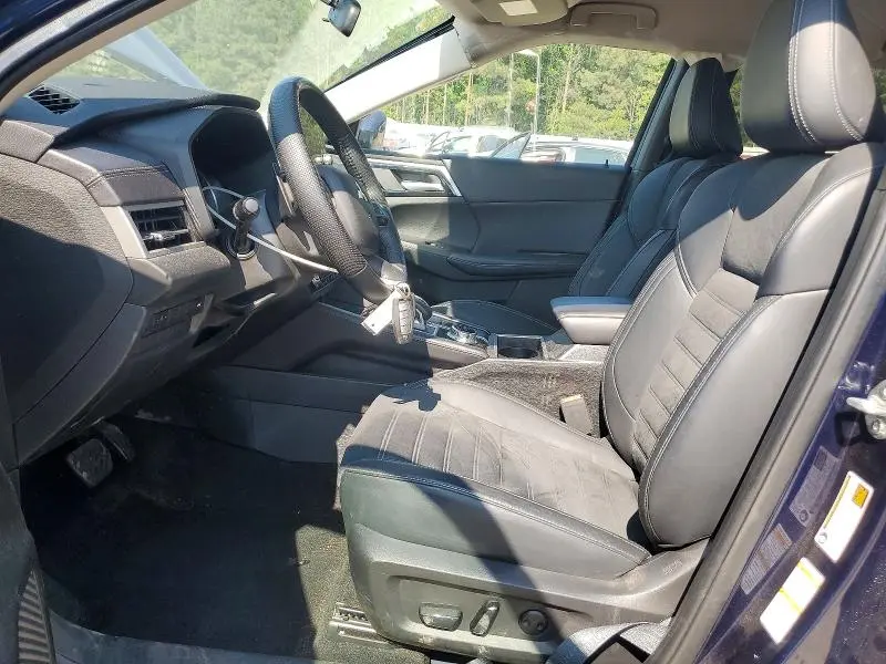 2023 MITSUBISHI OUTLANDER SE  