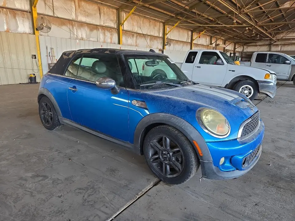 2011 MINI COOPER S  