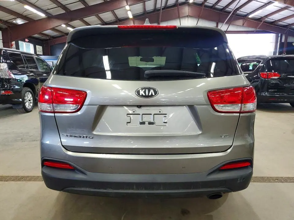 2016 KIA SORENTO LX V6  