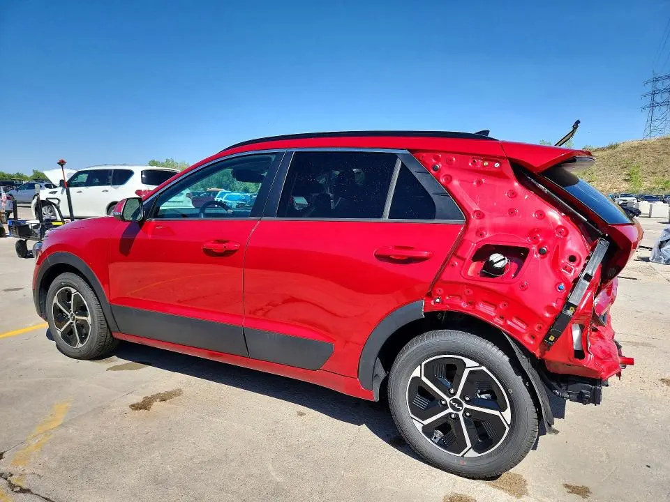 2023 KIA NIRO EX  