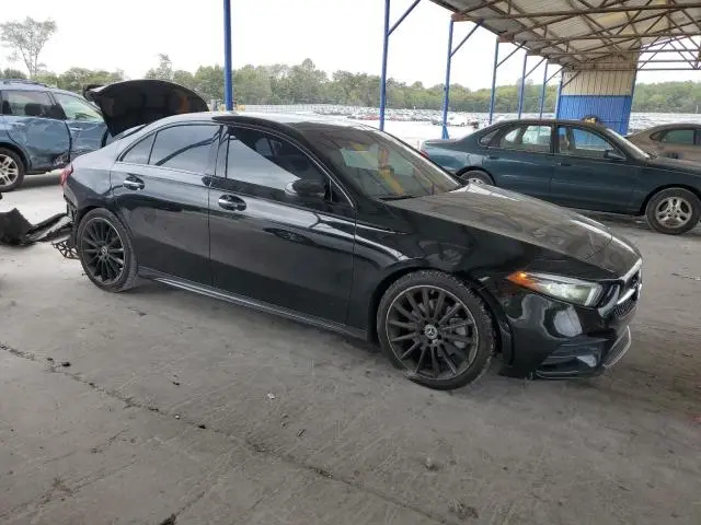 2022 MERCEDES-BENZ A 220  