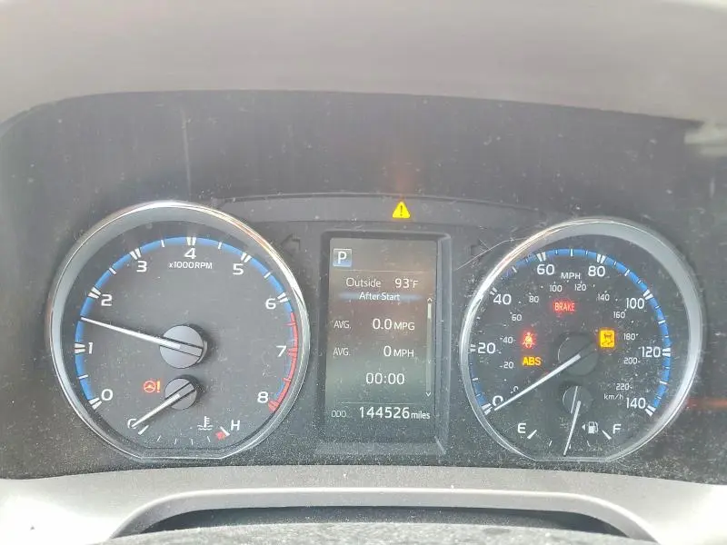 2016 TOYOTA RAV4 XLE  