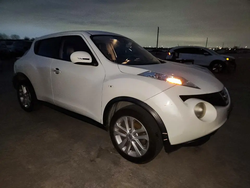 2013 NISSAN JUKE S  