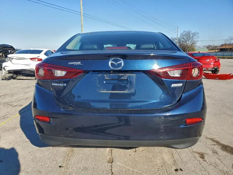 2018 MAZDA 3 TOURING  