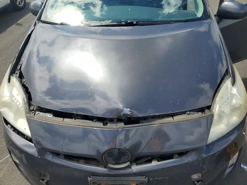 2010 TOYOTA PRIUS III  