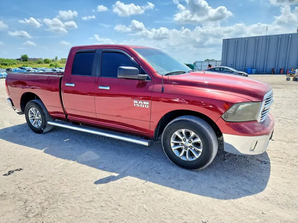 2013 RAM 1500 SLT  