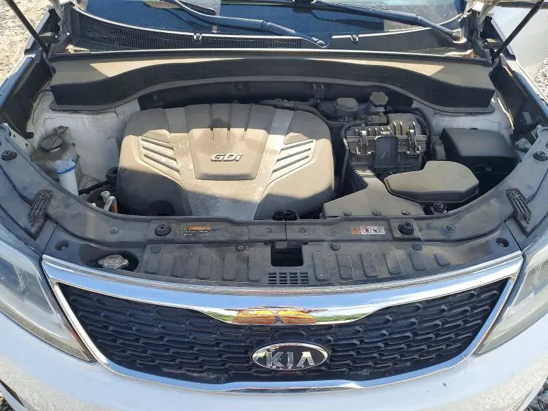 2015 KIA SORENTO LX  
