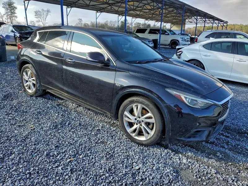 2017 INFINITI QX30 BASE  