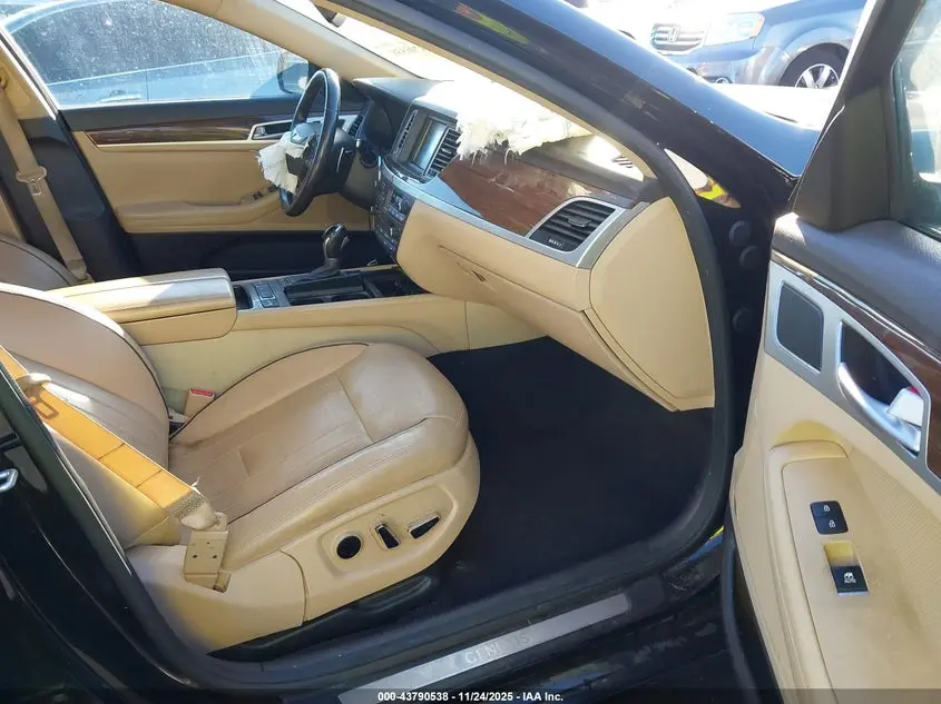 2015 HYUNDAI GENESIS 3.8