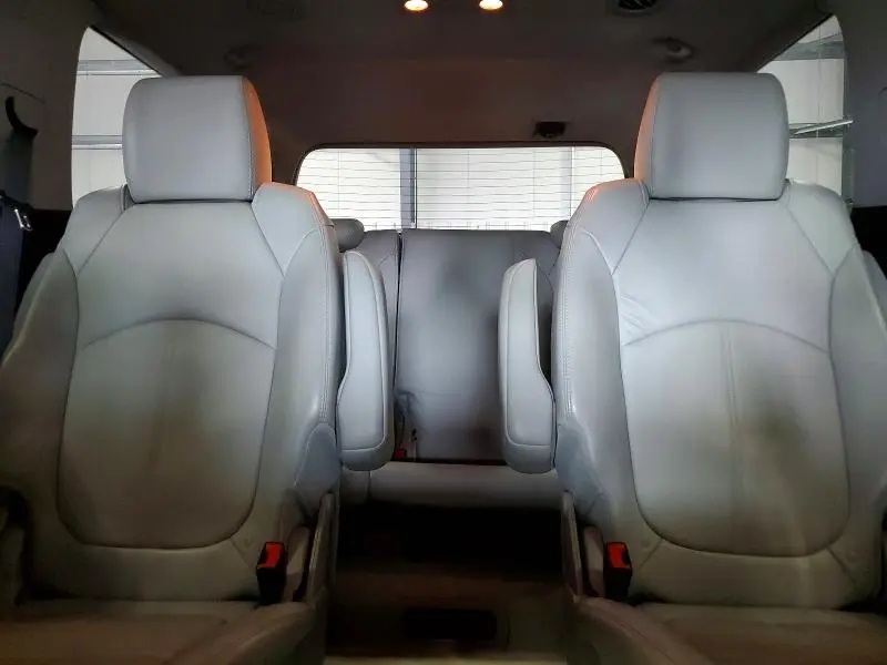 2012 GMC ACADIA SLT-1  
