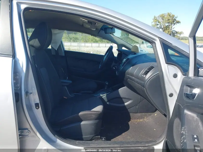 2015 KIA FORTE LX