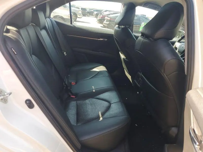 2023 TOYOTA CAMRY XLE  