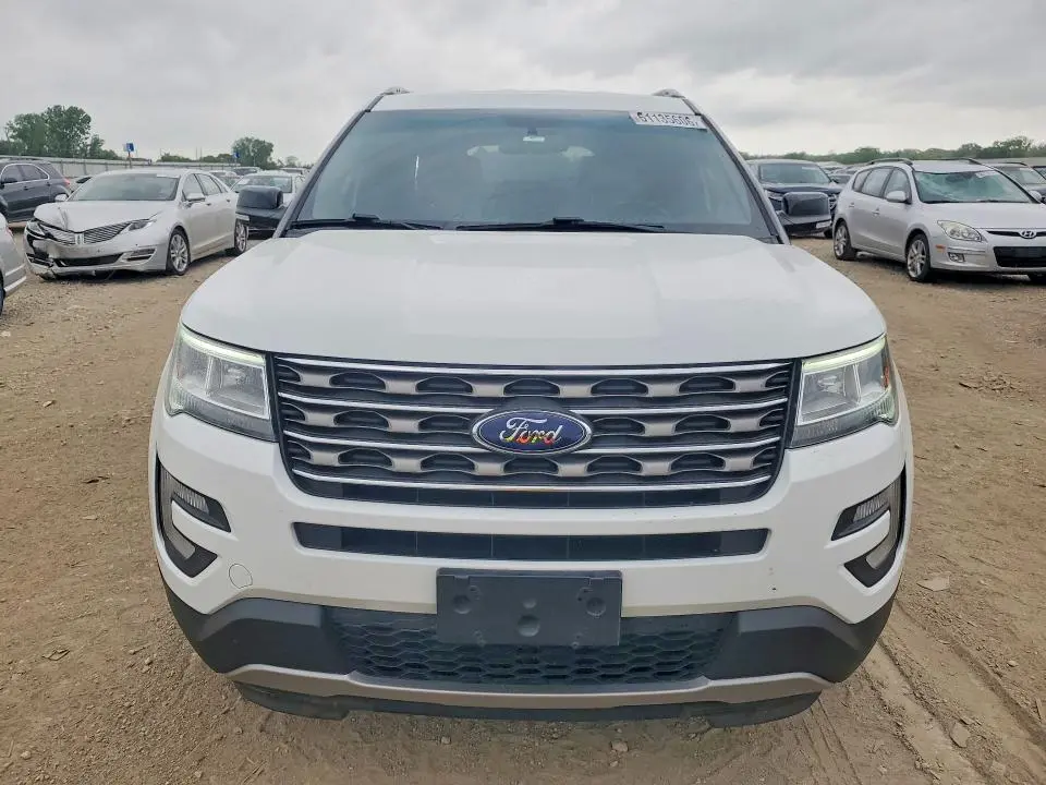 2017 FORD EXPLORER XLT  