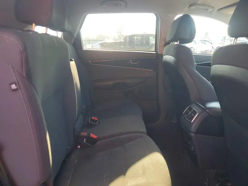 2016 KIA SORENTO LX V6  