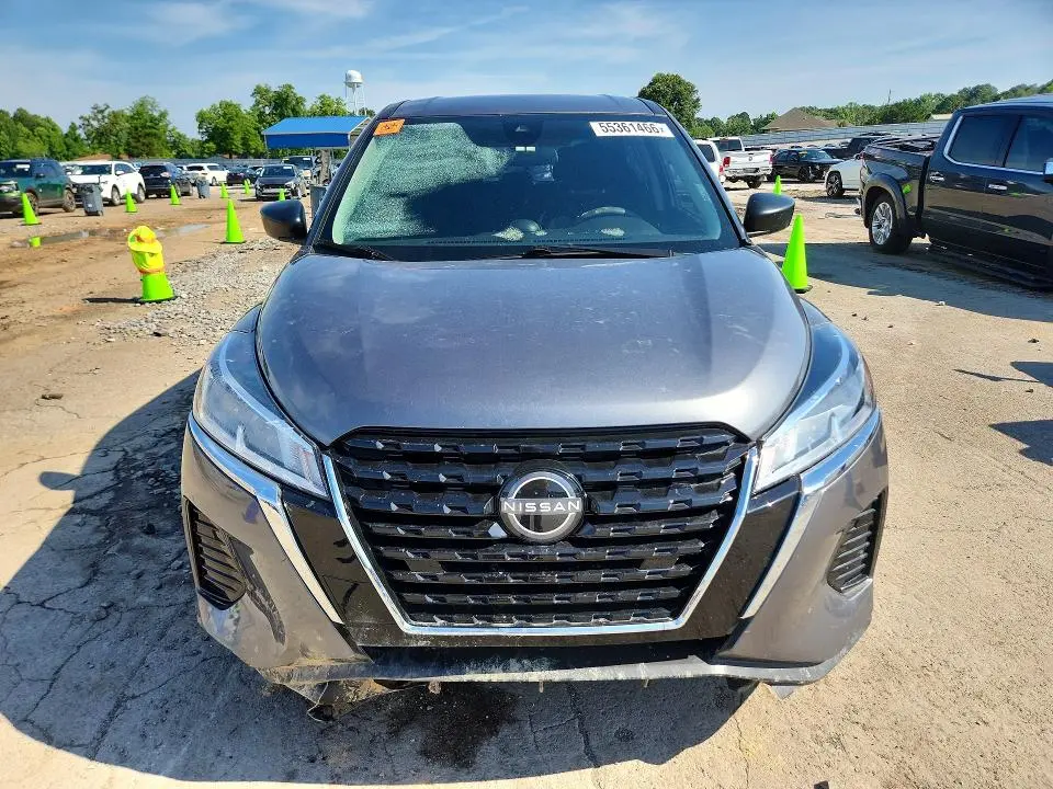 2023 NISSAN KICKS S  