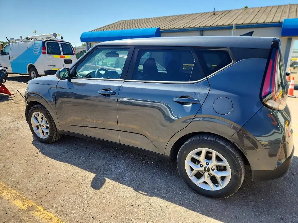 2024 KIA SOUL LX  