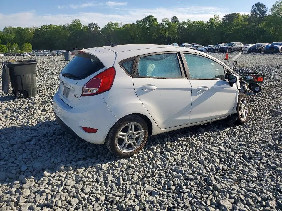 2018 FORD FIESTA SE  
