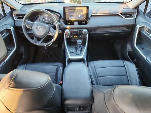 2019 TOYOTA RAV4 XLE  