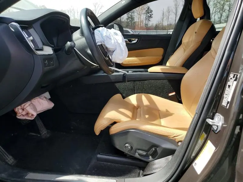 2018 VOLVO XC60 T5 INSCRIPTION  