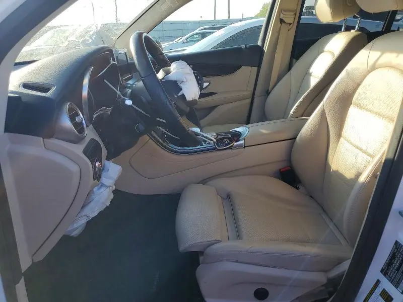 2019 MERCEDES-BENZ GLC 300  