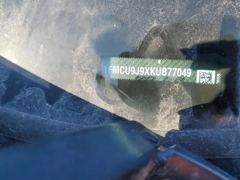 2019 FORD ESCAPE TITANIUM  