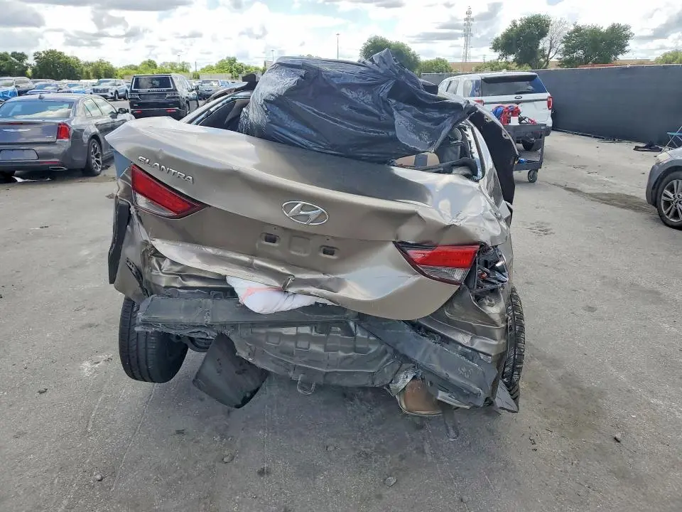 2016 HYUNDAI ELANTRA   