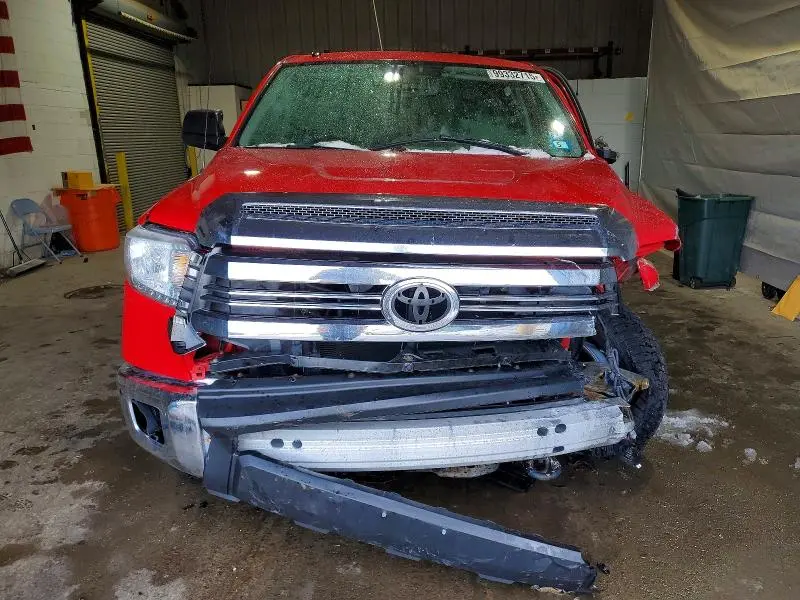 2016 TOYOTA TUNDRA CREWMAX SR5  