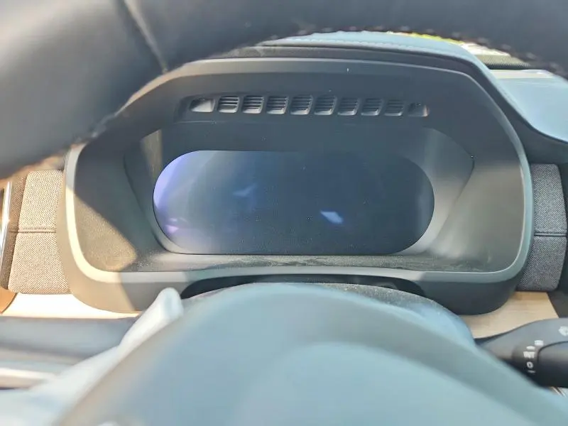 2025 VOLVO XC90 CORE  