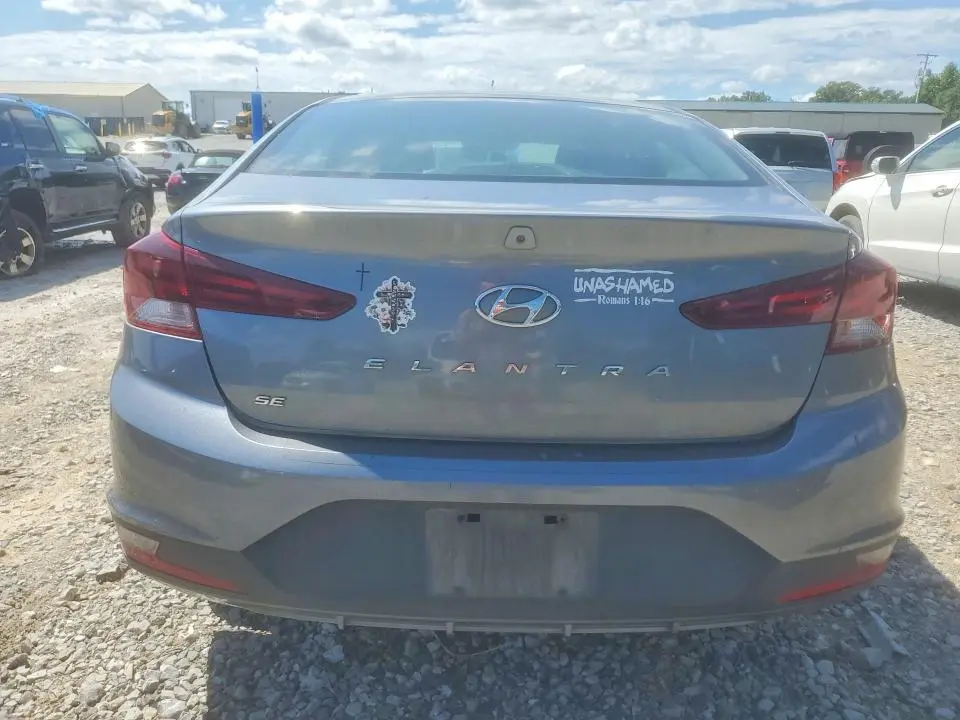 2019 HYUNDAI ELANTRA SE  