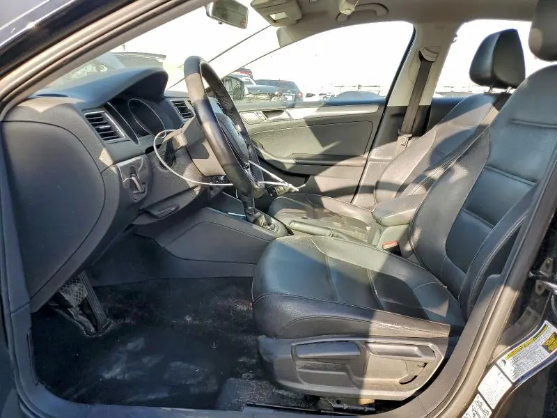 2015 VOLKSWAGEN JETTA SE  