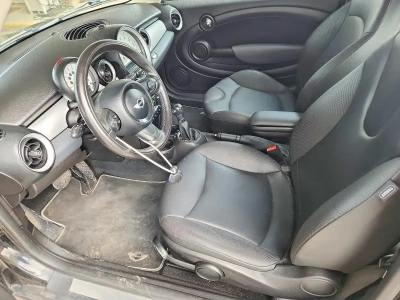 2012 MINI COOPER   