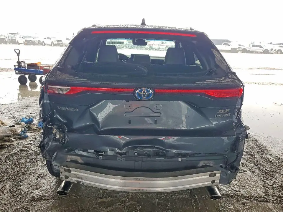 2022 TOYOTA VENZA XLE  