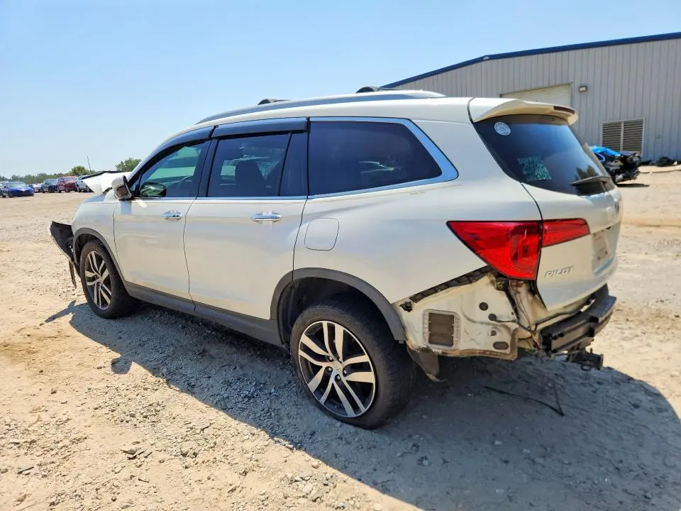 2017 HONDA PILOT TOURING  