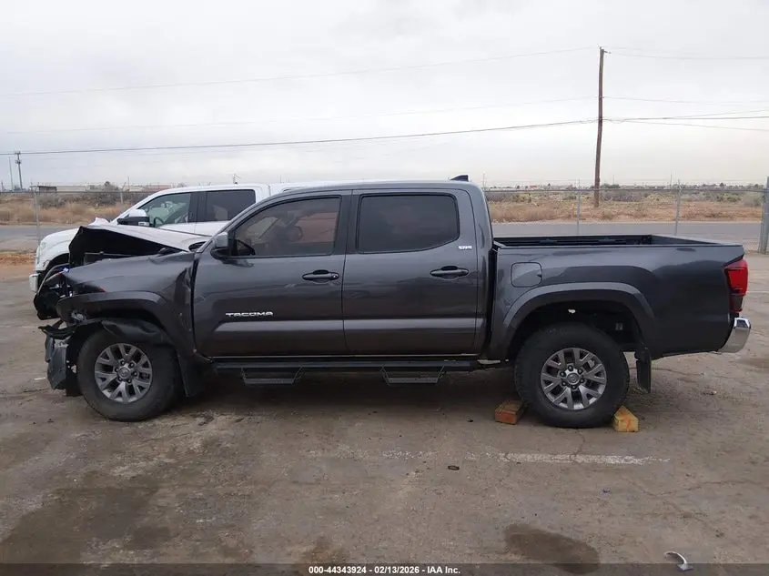 2019 TOYOTA TACOMA SR5 V6
