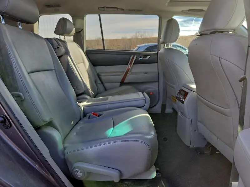 2012 TOYOTA HIGHLANDER LIMITED  