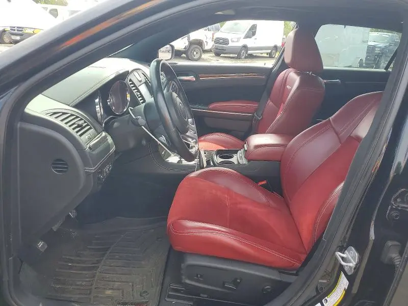 2013 CHRYSLER 300 SRT-8  