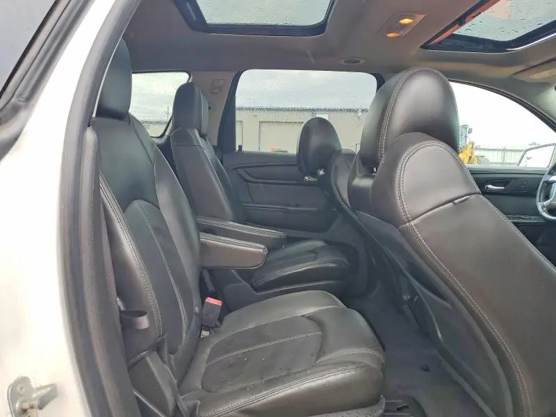 2013 CHEVROLET TRAVERSE LT  