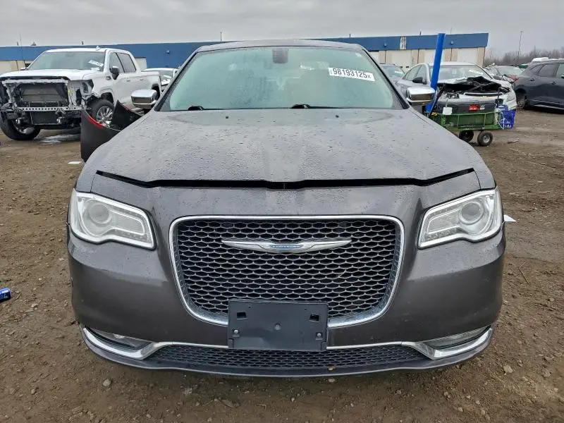 2017 CHRYSLER 300C   